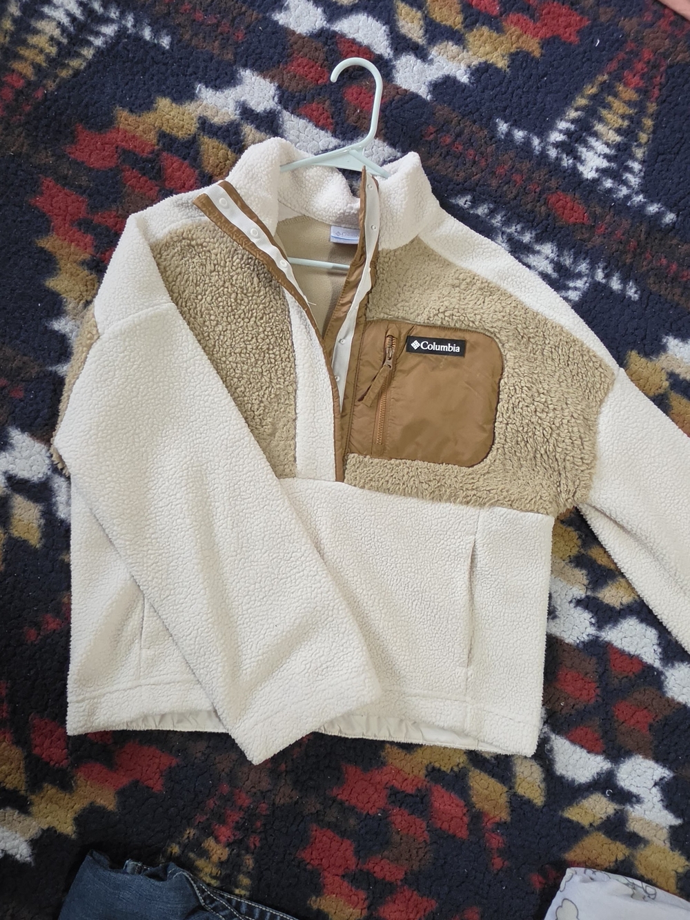 Columbia Woman's Cream Sherpa Quarter-Zip Jacket with Tan Chest Pocket